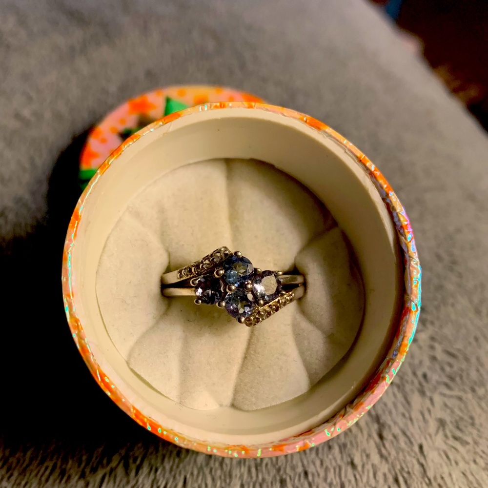 Genuine tanzanite sterling silver ring like new